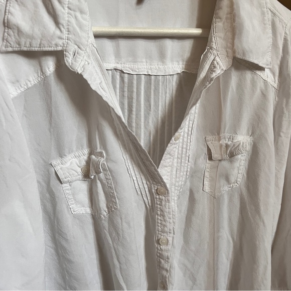 100% rayon button up - Picture 5 of 8